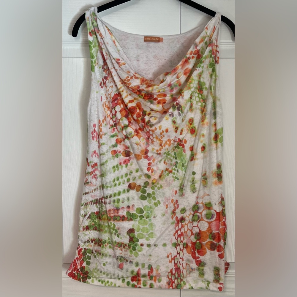 Cut Cute Abstract Patterned Sleeveless Cowl Neck Top